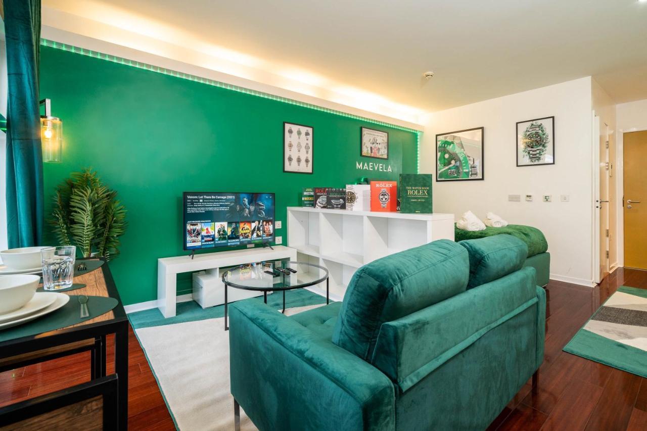 Maevela Apartments - Top Floor Rolex Themed Studio Apt Inside The Cube, Mailbox - Free Netflix & Wifi Birmingham Exterior foto