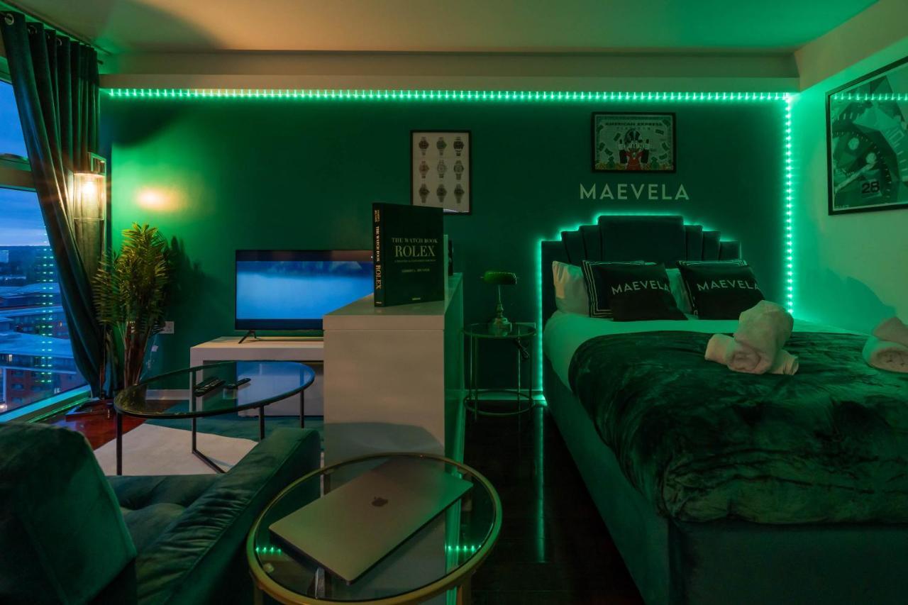 Maevela Apartments - Top Floor Rolex Themed Studio Apt Inside The Cube, Mailbox - Free Netflix & Wifi Birmingham Exterior foto